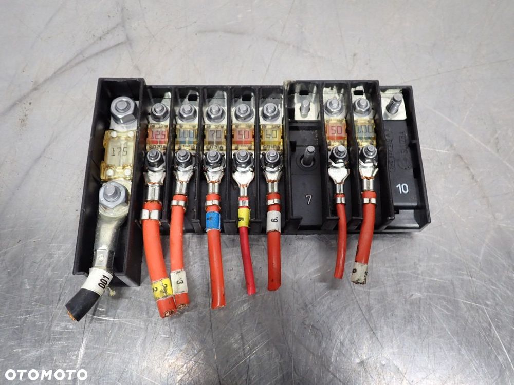 SKRZYNKA BEZPIECZNIKÓW VOLKSWAGEN T5 7H6970187FK - 1