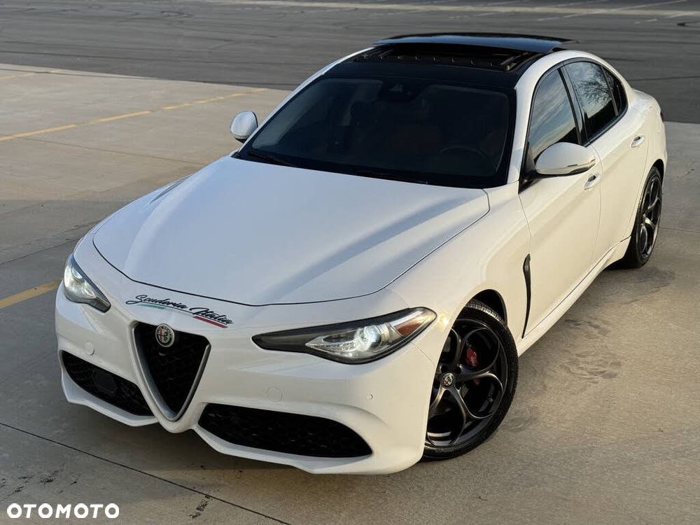 Alfa Romeo Giulia - 2