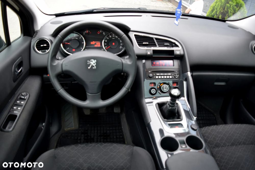 Peugeot 3008 HDi 115 Allure - 5