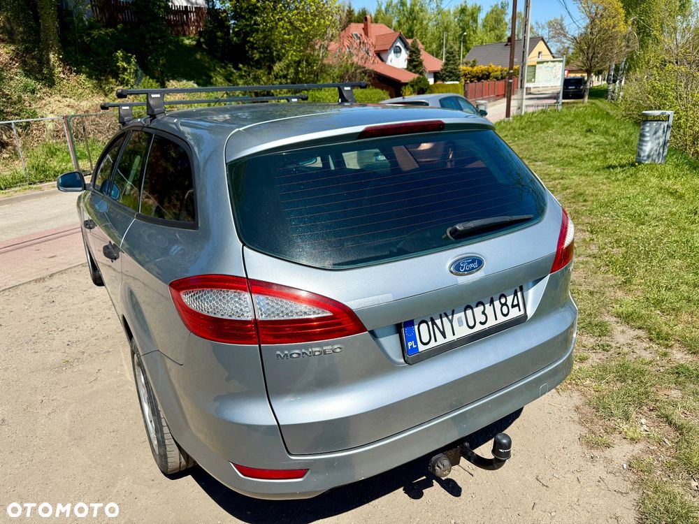 Ford Mondeo 1.8 TDCi Ambiente - 11