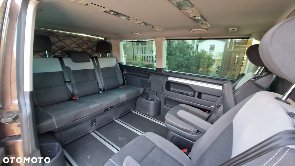 Volkswagen Multivan - 12