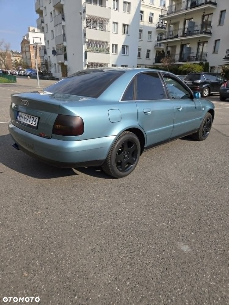 Audi A4 Limousine 1.8T - 4
