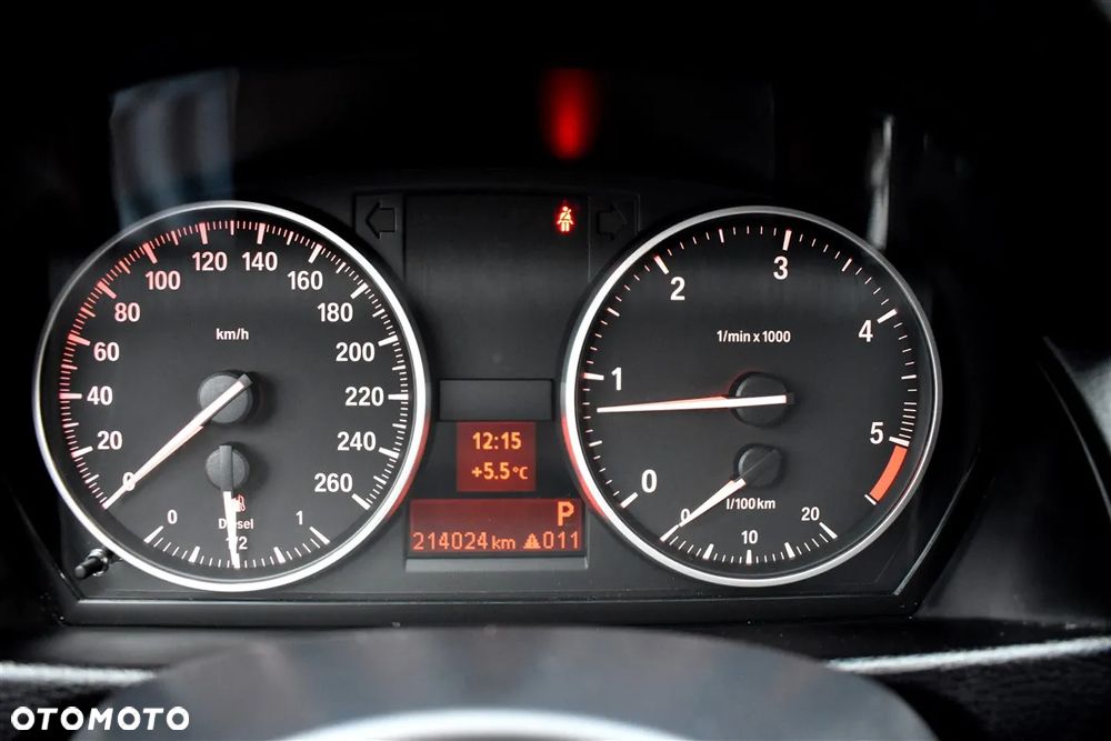 BMW X1 xDrive18d xLine - 33