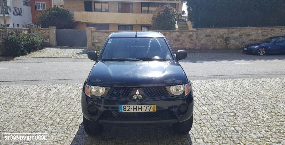 Mitsubishi L200 2.5 DI-D CD Invite AC - 1
