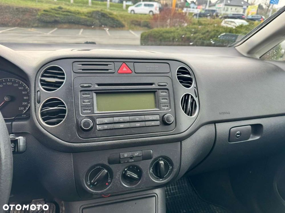 Volkswagen Golf Plus - 11