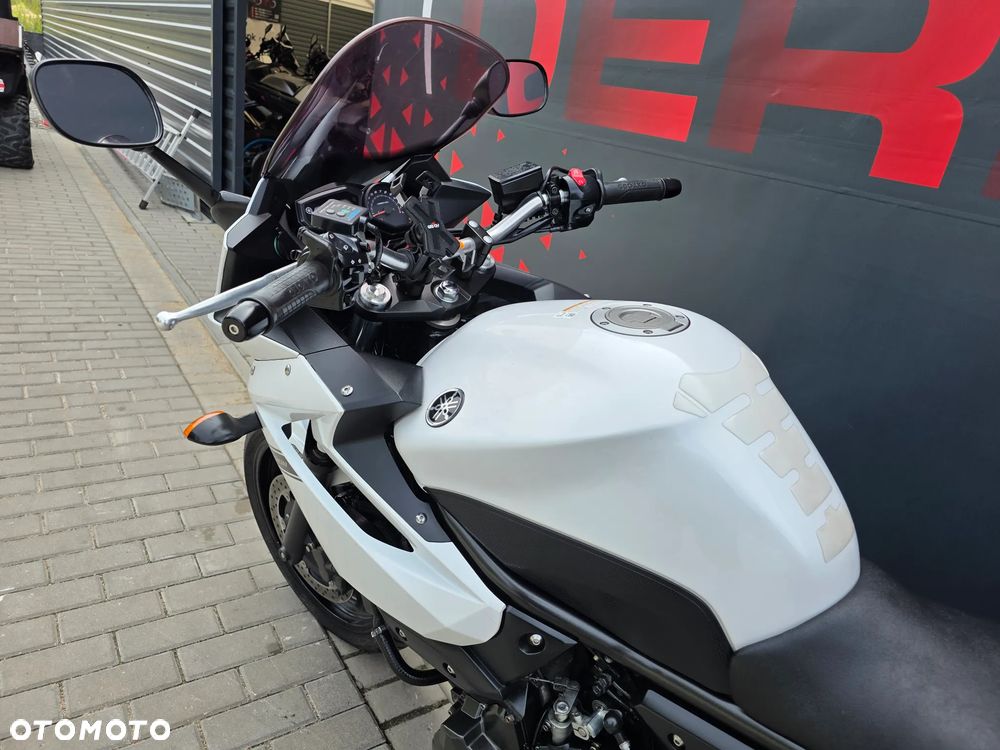 Yamaha XJ - 9