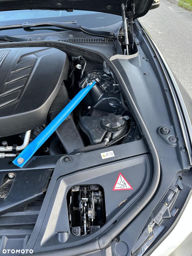 BMW Seria 5 525d xDrive Sport-Aut - 14