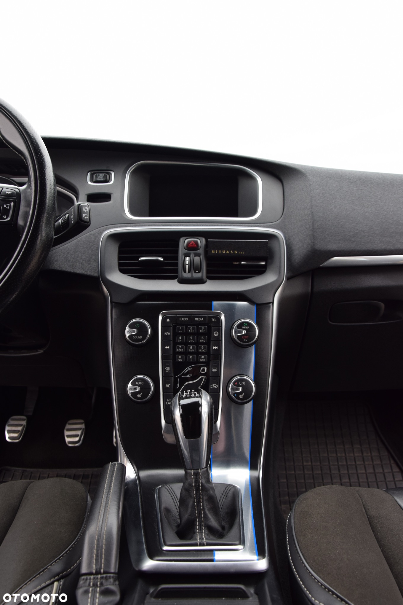 Volvo V40 D3 Drive-E R-Design Kinetic - 22