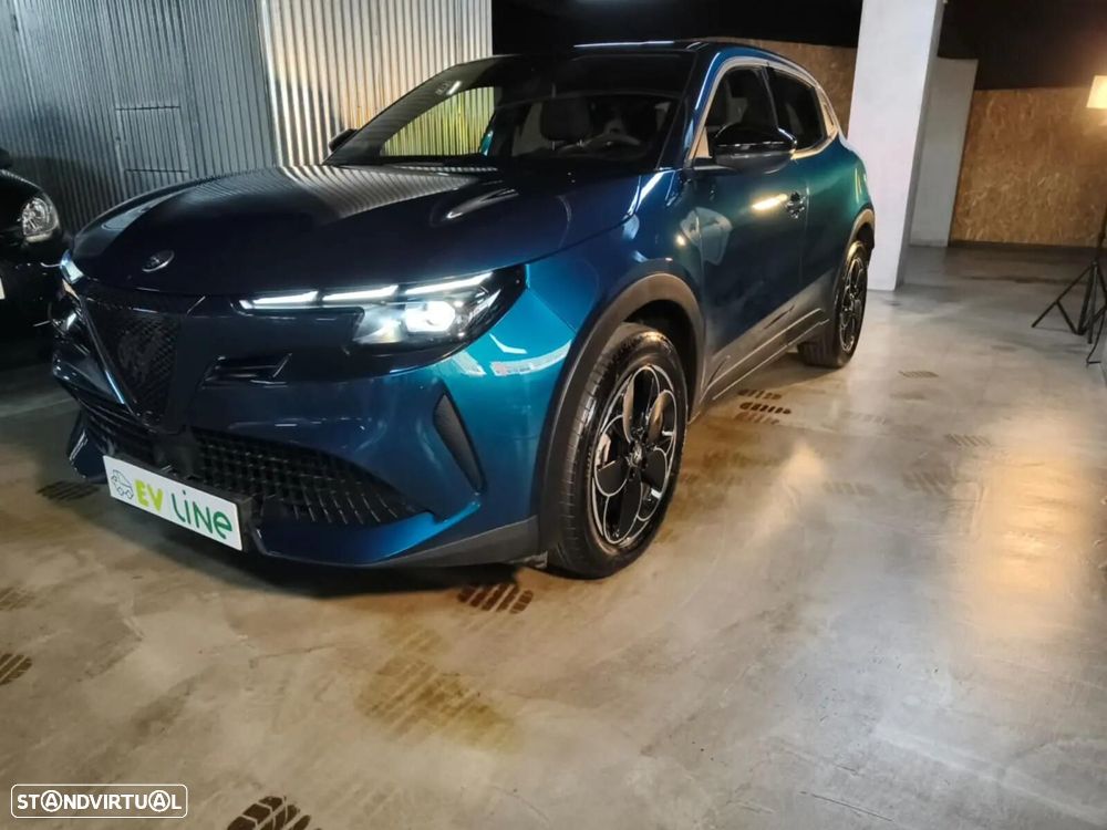 Alfa Romeo Junior Elletrica 50 kWh - 3