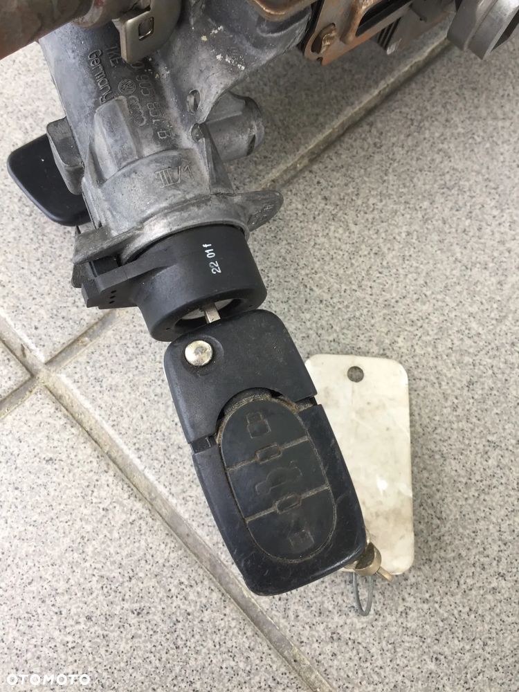 KOLUMNA KIEROWNICZA STACYJKA KLUCZYK/ PILOT AUDI A6 C5 4B0905851G 4B0905851B 4B0905851C 4B0905851F 4B0905851M - 9