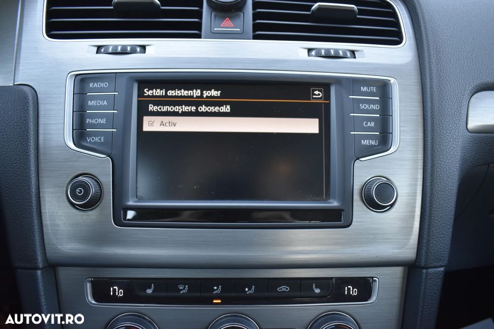 Volkswagen Golf 1.2 TSI BMT Comfortline - 24