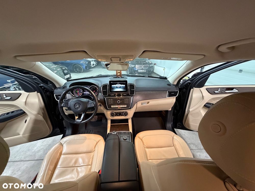 Mercedes-Benz GLE - 26