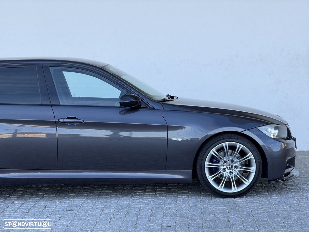 BMW 318 d Pack M - 15