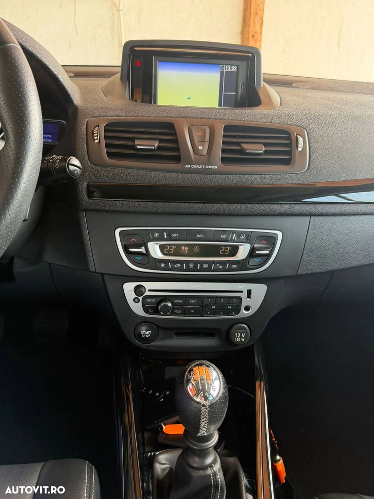 Renault Megane ENERGY dCi 110 Start & Stop Bose Edition - 11