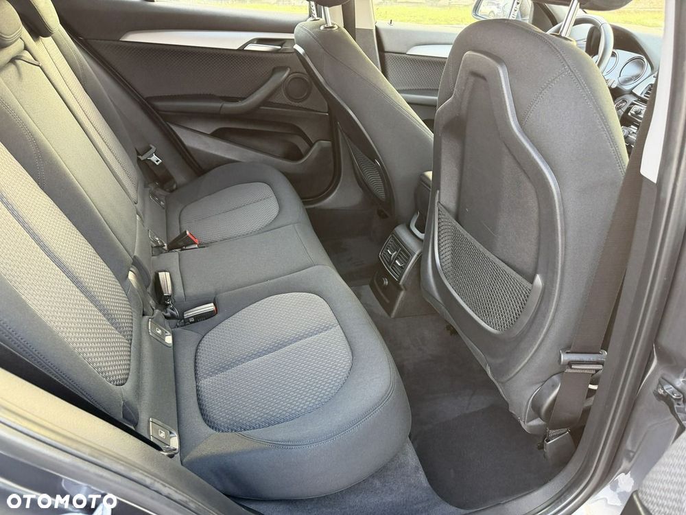 BMW X2 sDrive18d - 32