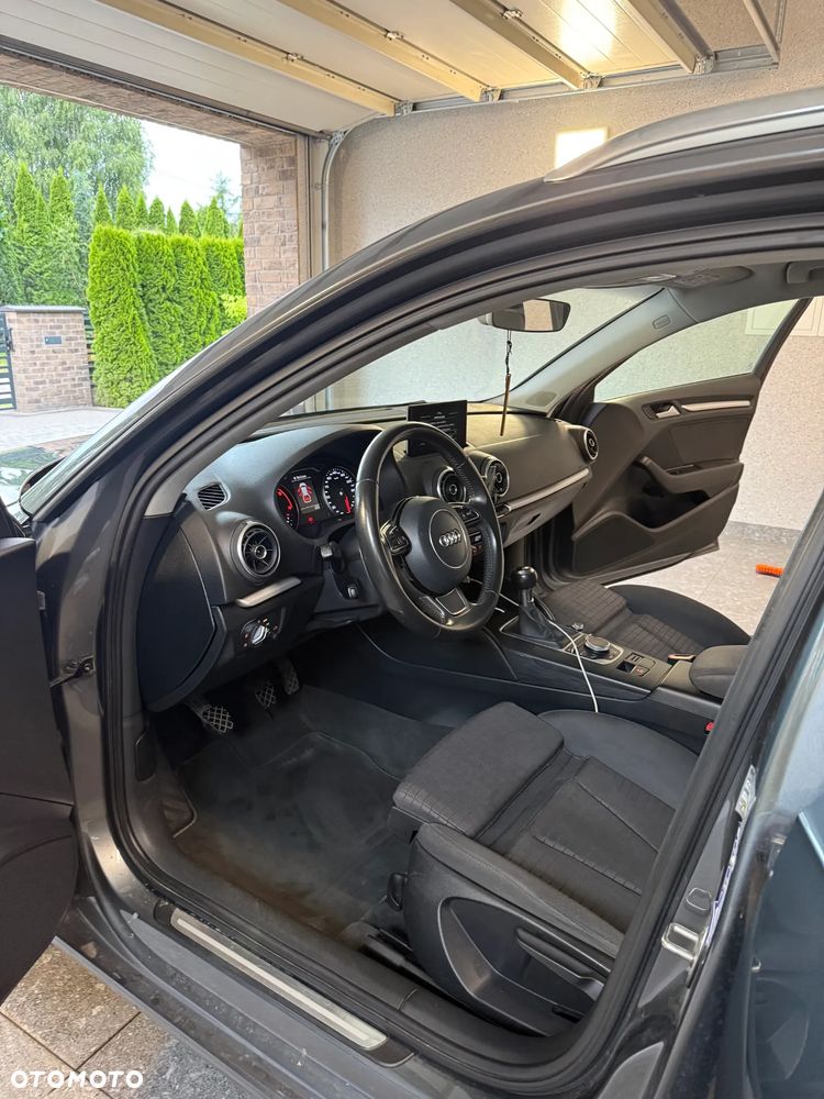 Audi A3 Sportback 2.0 TDI (clean diesel) Ambiente - 13