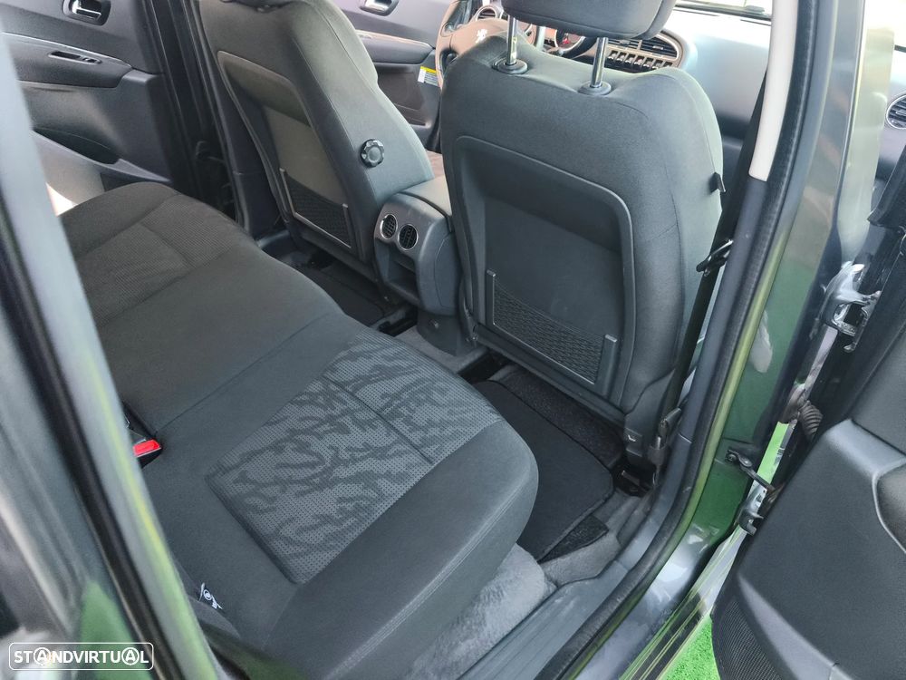 Peugeot 3008 1.6 HDi SE Style - 29