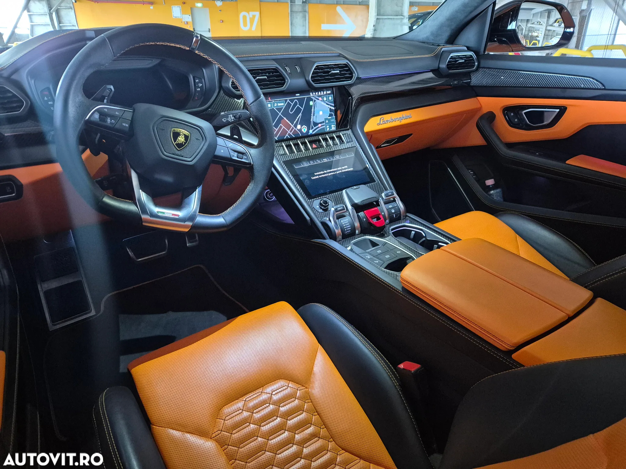 Lamborghini URUS Standard - 15
