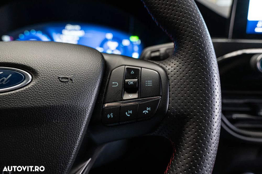 Ford Kuga 2.5 Duratec PHEV ST-LINE - 24