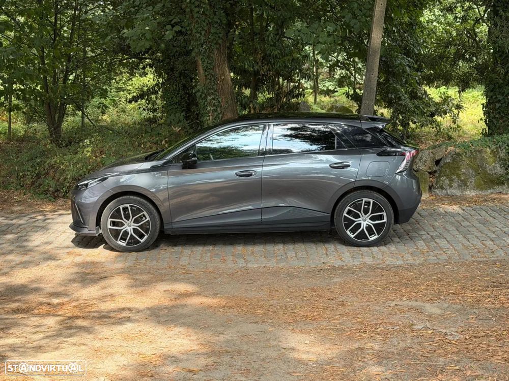 MG MG4 77 kWh Extended Range Luxury - 35