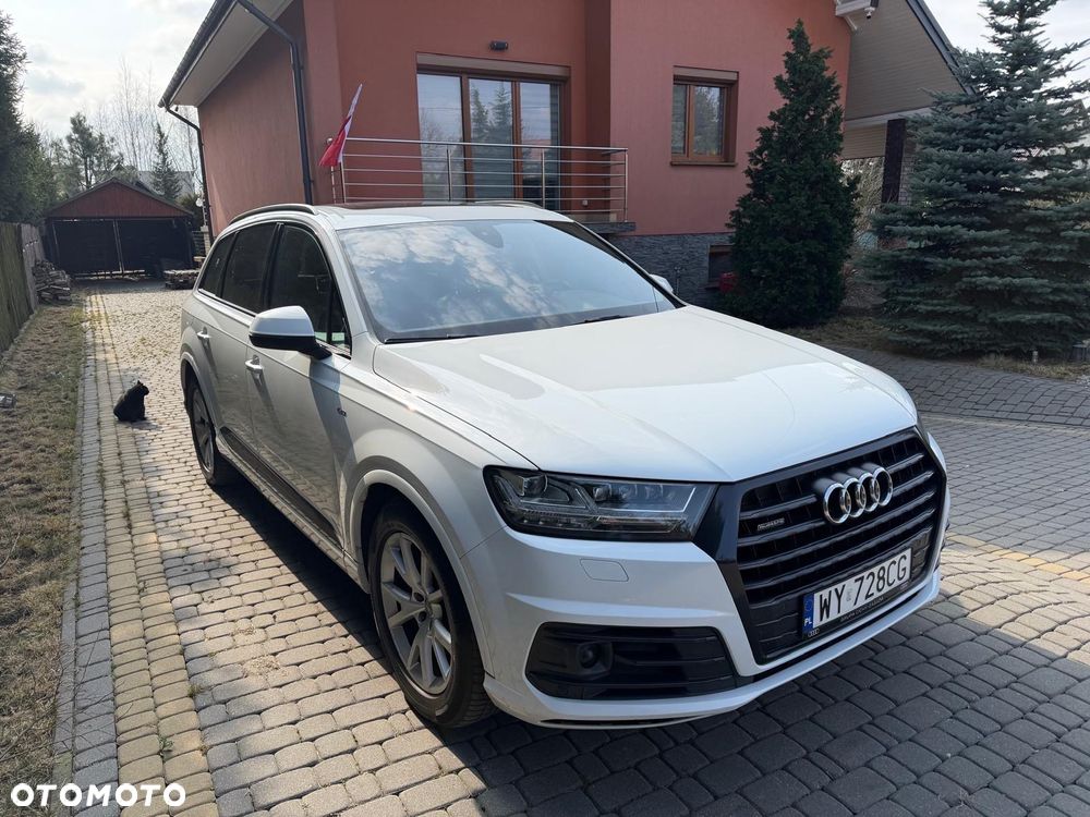 Audi Q7 - 1