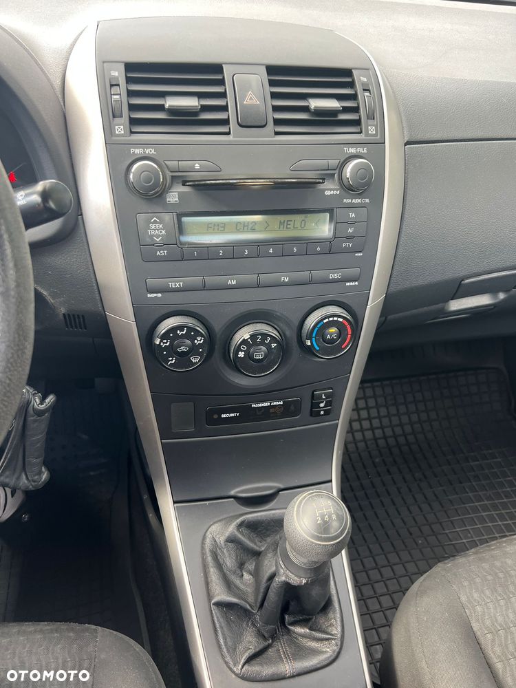 Toyota Corolla - 3