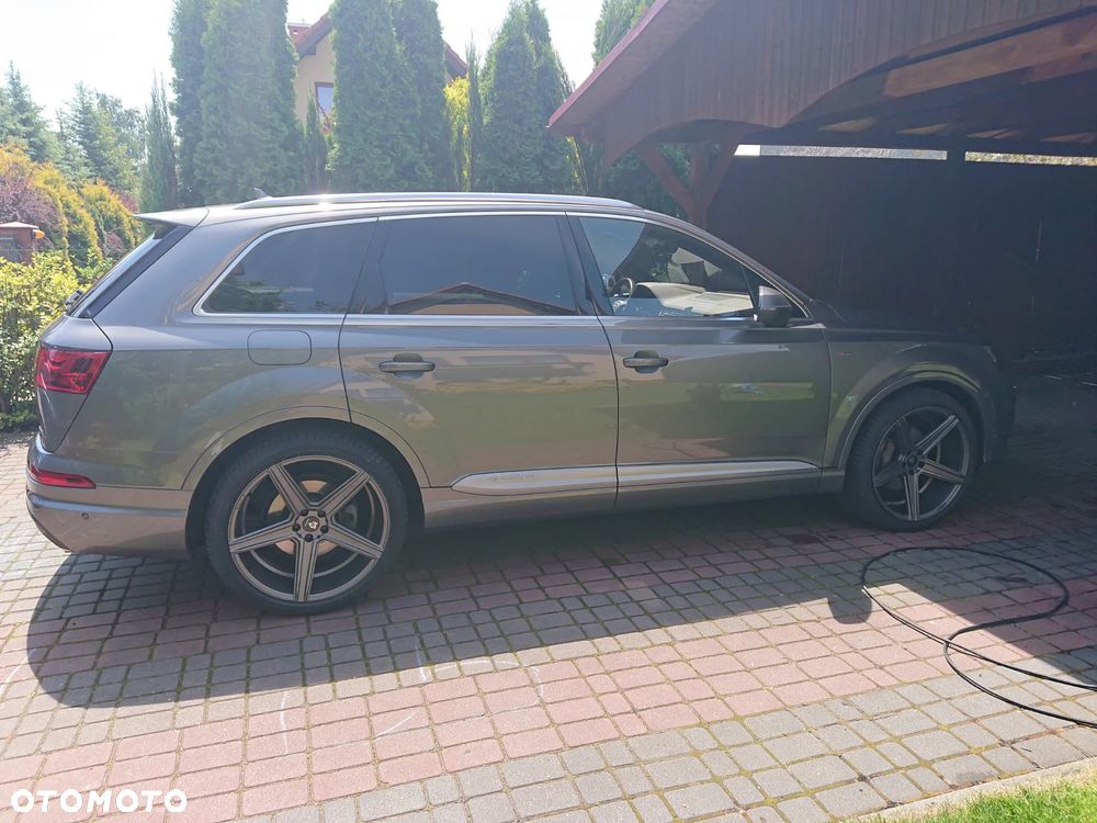 Audi Q7 - 8
