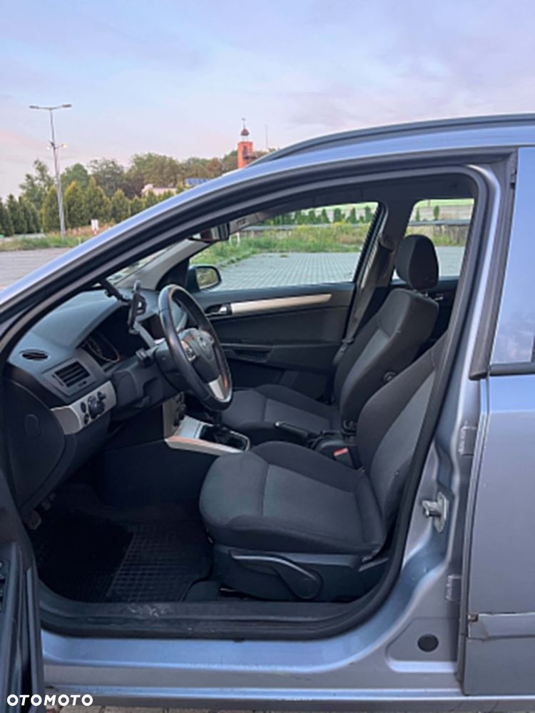 Opel Astra 1.9 CDTI - 5