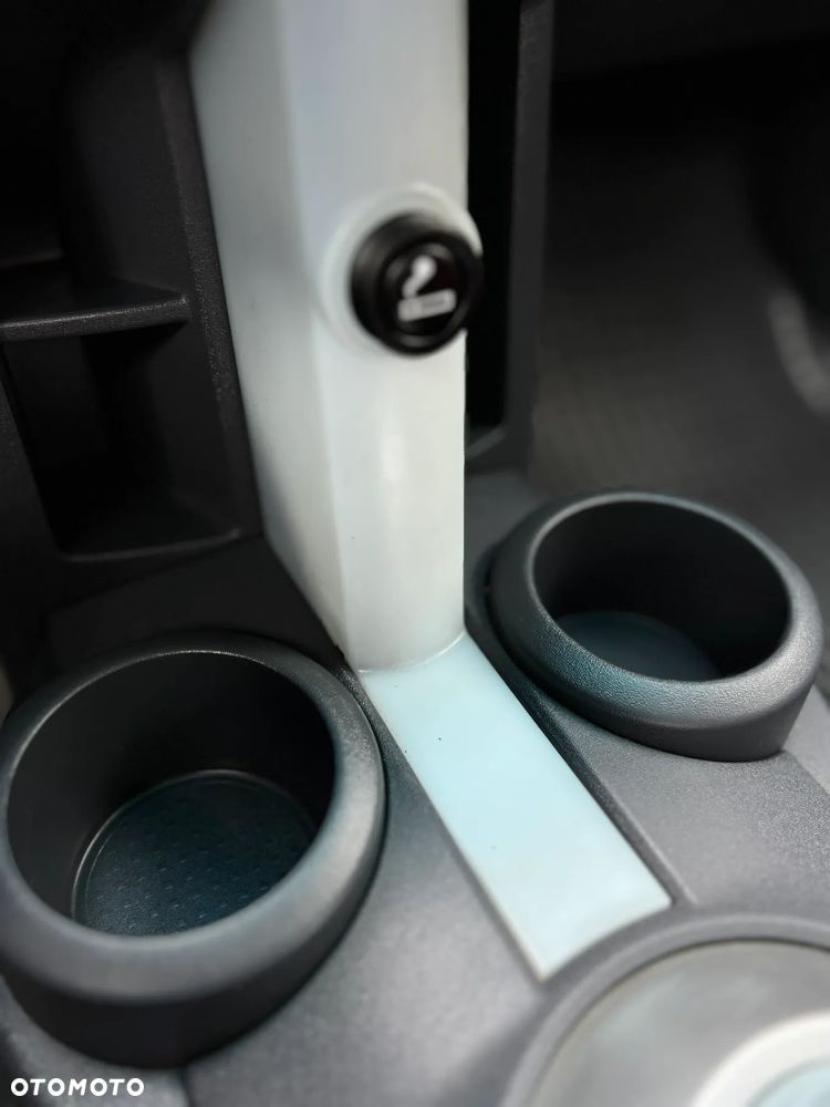 Mitsubishi Colt - 24