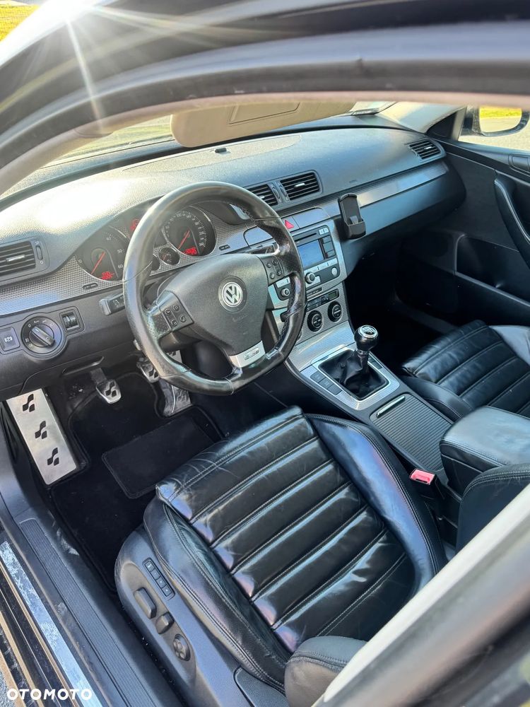 Volkswagen Passat Variant 2.0 TDI DPF R-Line Edition Plus - 1