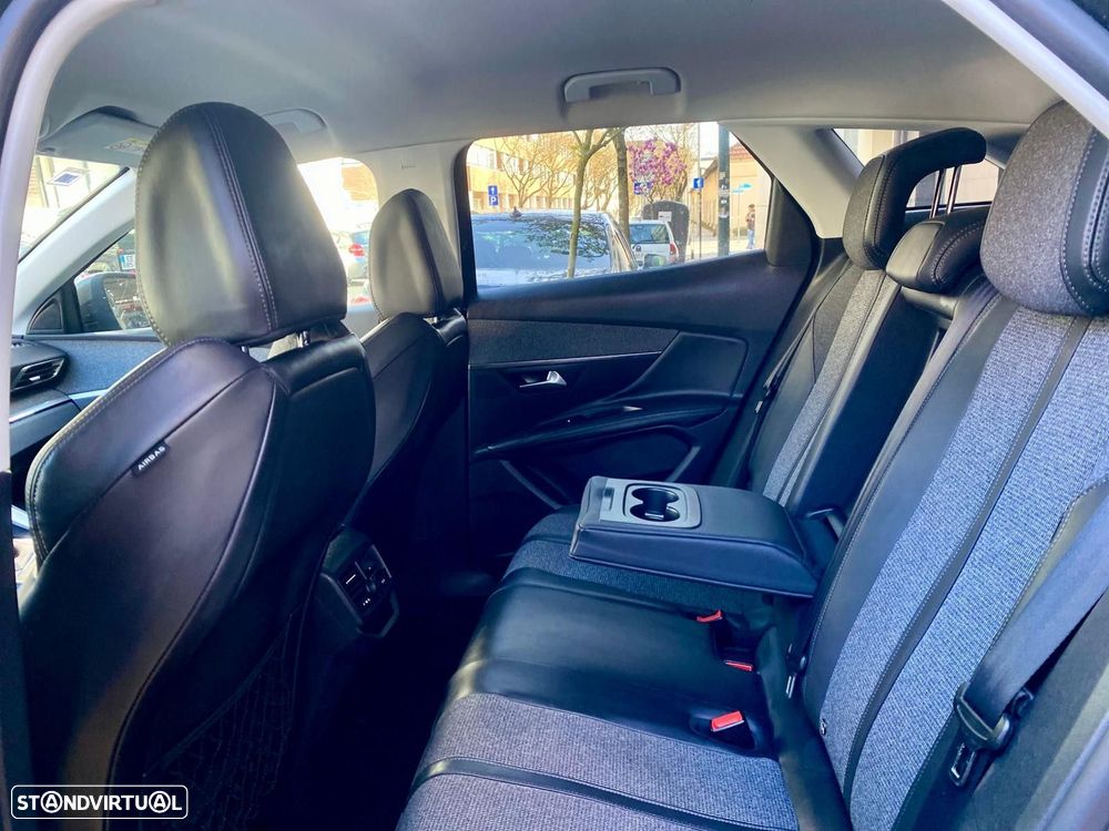 Peugeot 3008 1.5 BlueHDi Allure - 29