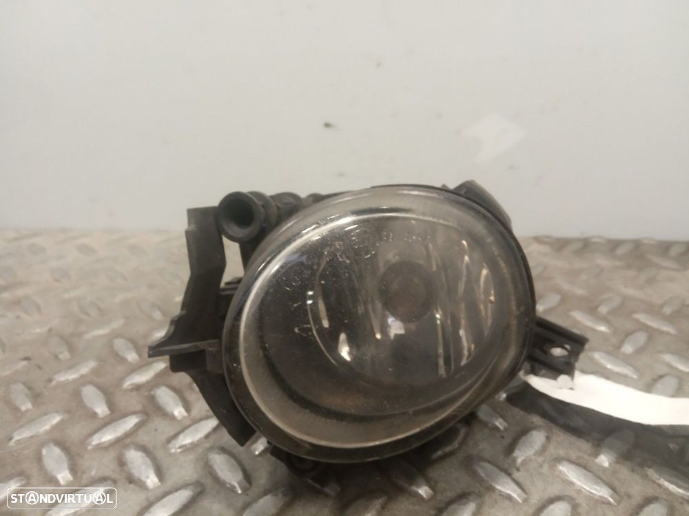 FAROL DE NEVOEIRO ESQUERDO AUDI A4 2.0 TFSI QUATTRO 200CV 1984CC - 1