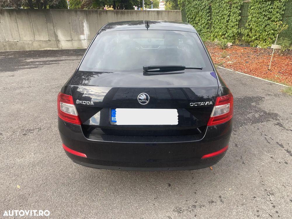 Skoda Octavia 2.0 TDI STYLE DSG - 4