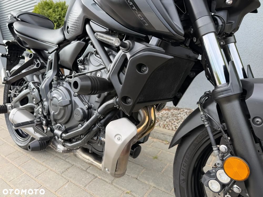 Yamaha MT - 22