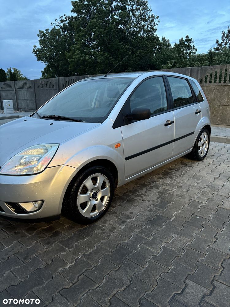 Ford Fiesta - 2