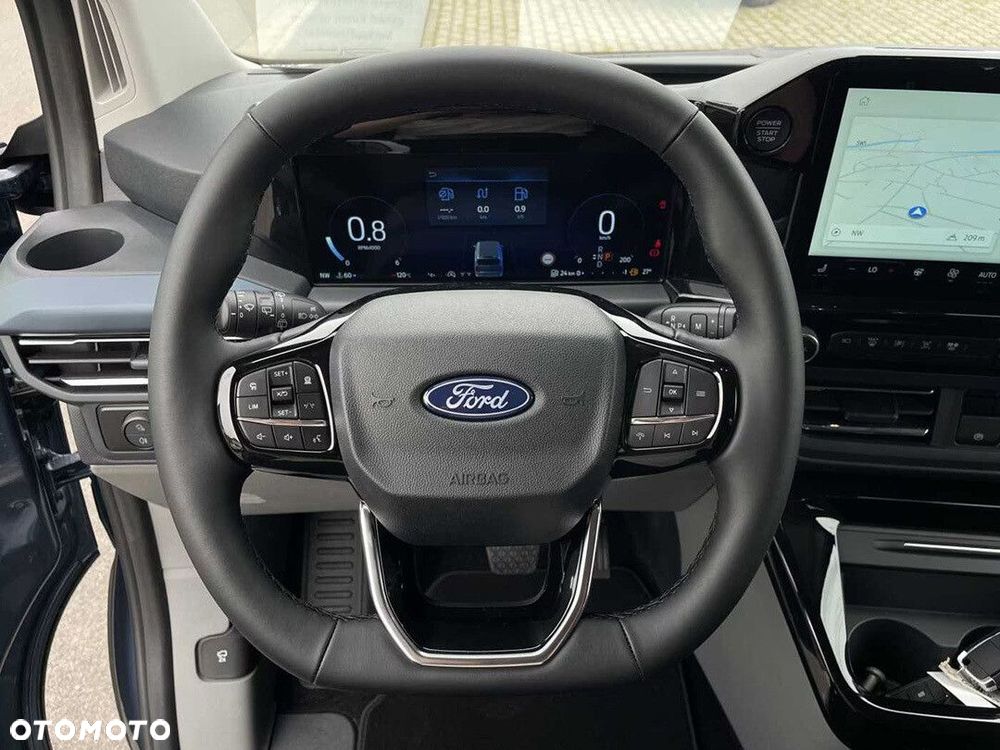 Ford Tourneo Custom - 16