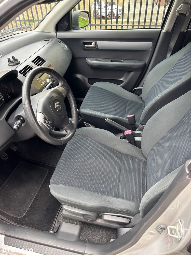 Suzuki Swift - 7