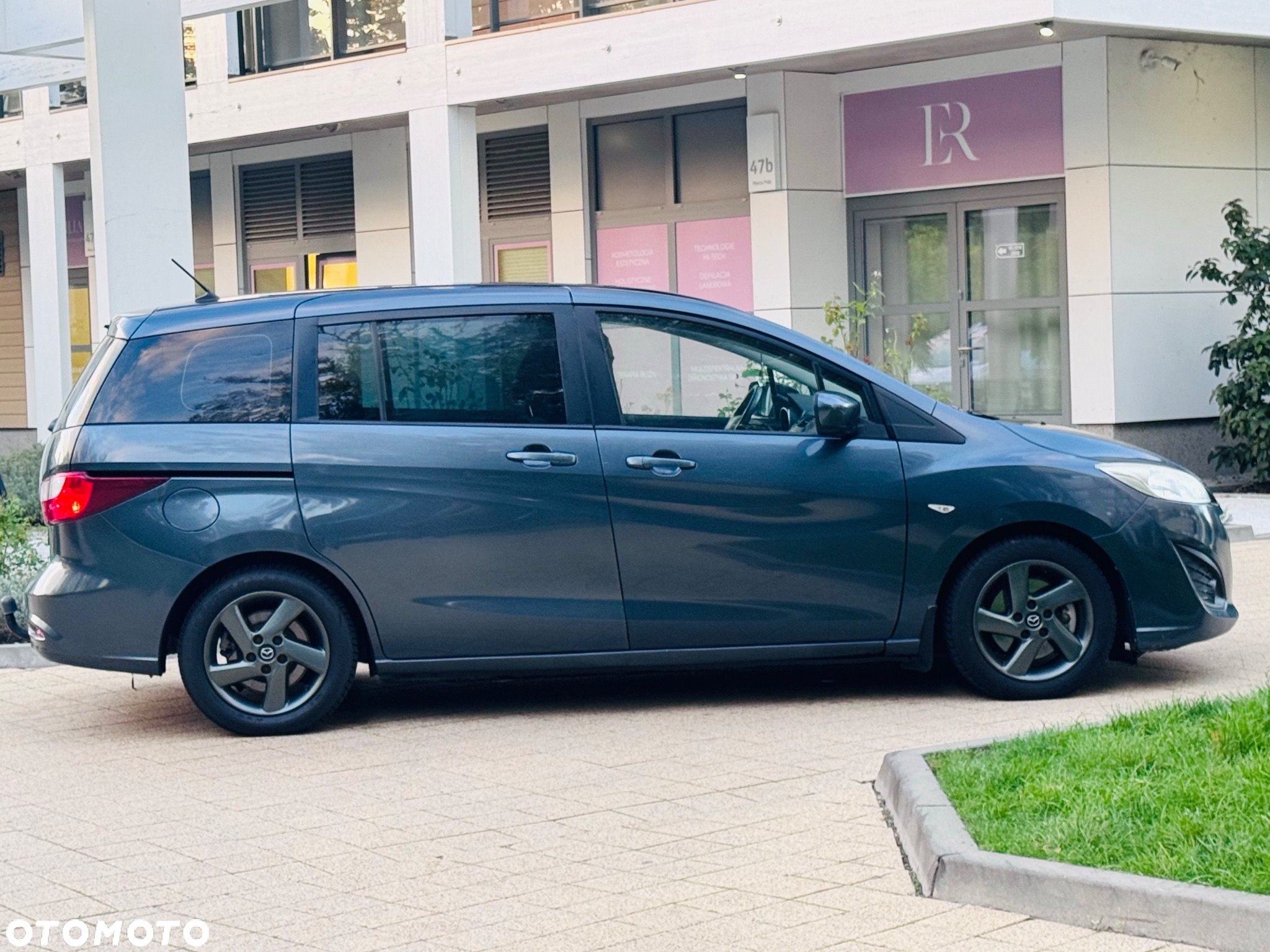Mazda 5 - 15