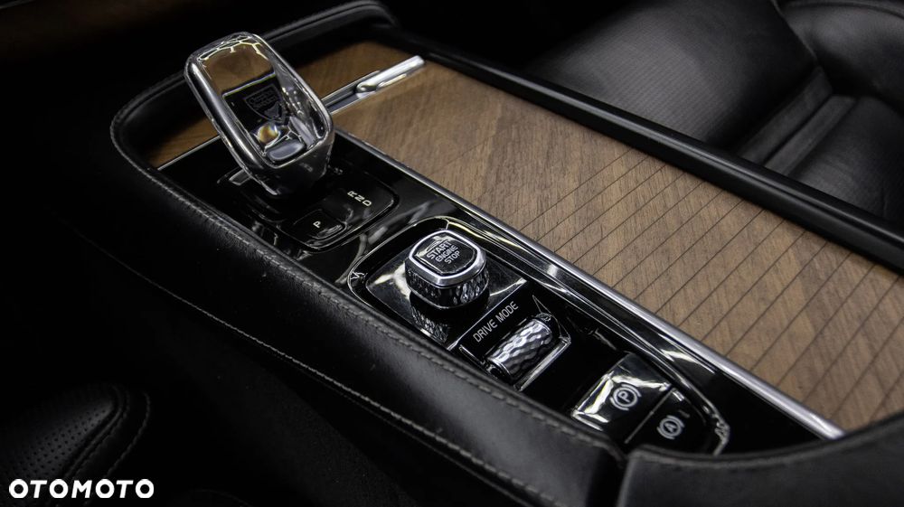 Volvo XC 90 B5 D AWD Inscription - 21