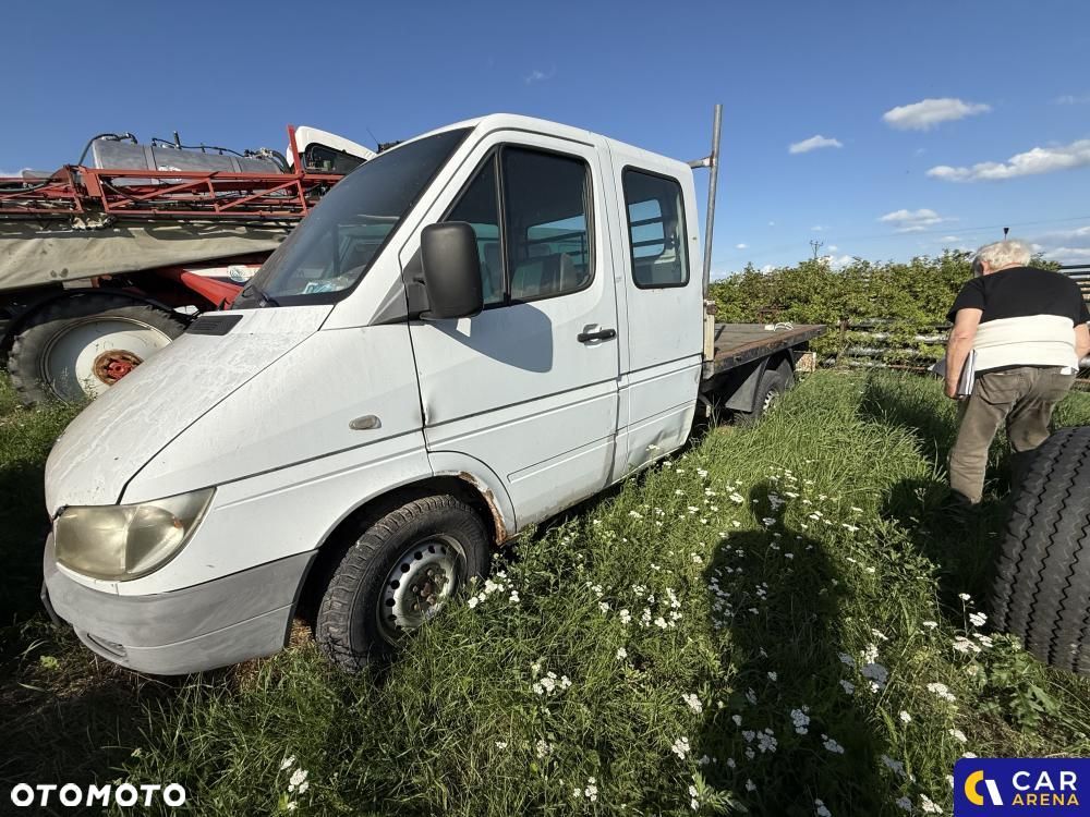Mercedes-Benz 311 - 1
