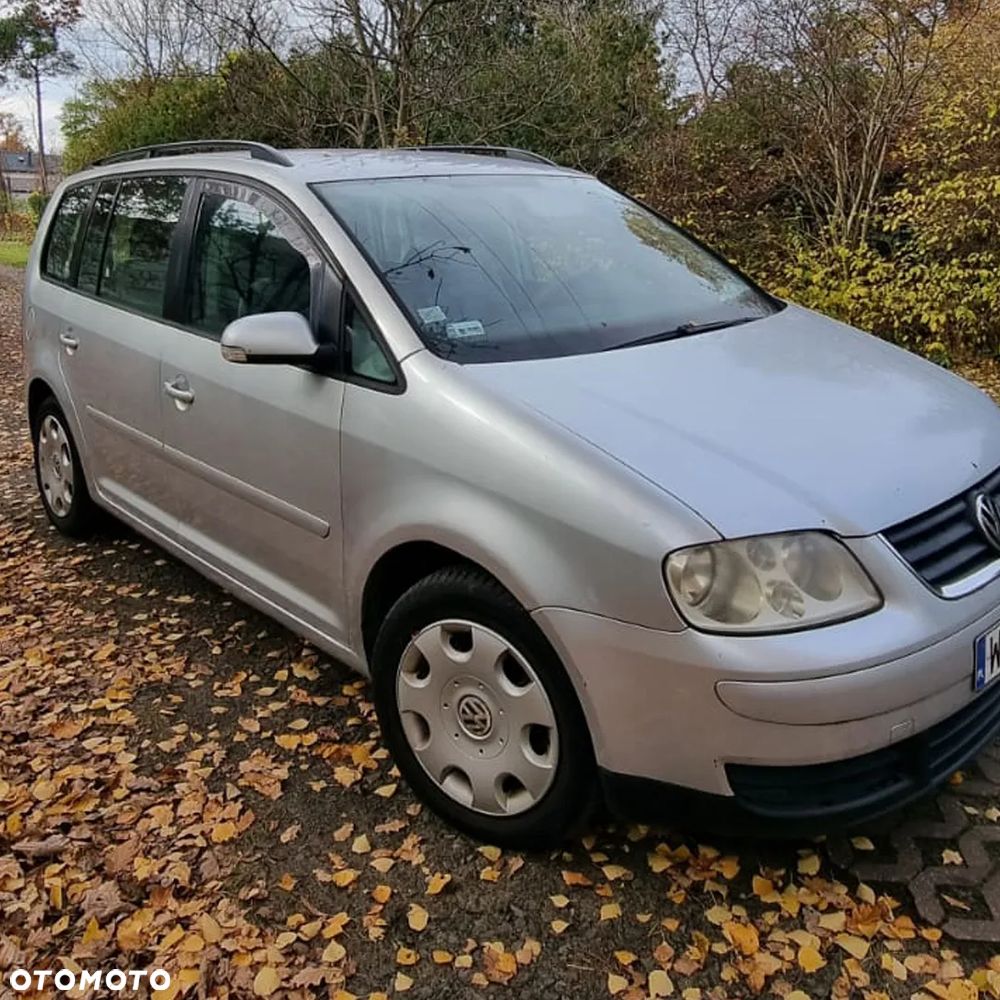 Volkswagen Touran - 4