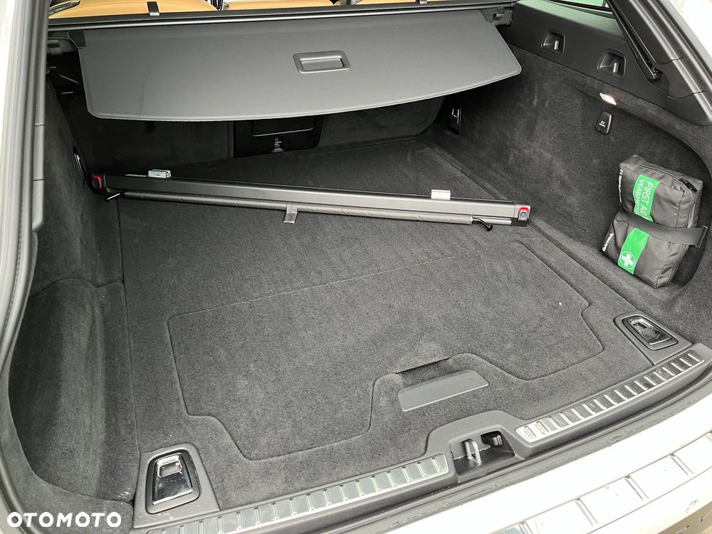 Volvo V90 Cross Country B5 D AWD Ultimate - 9
