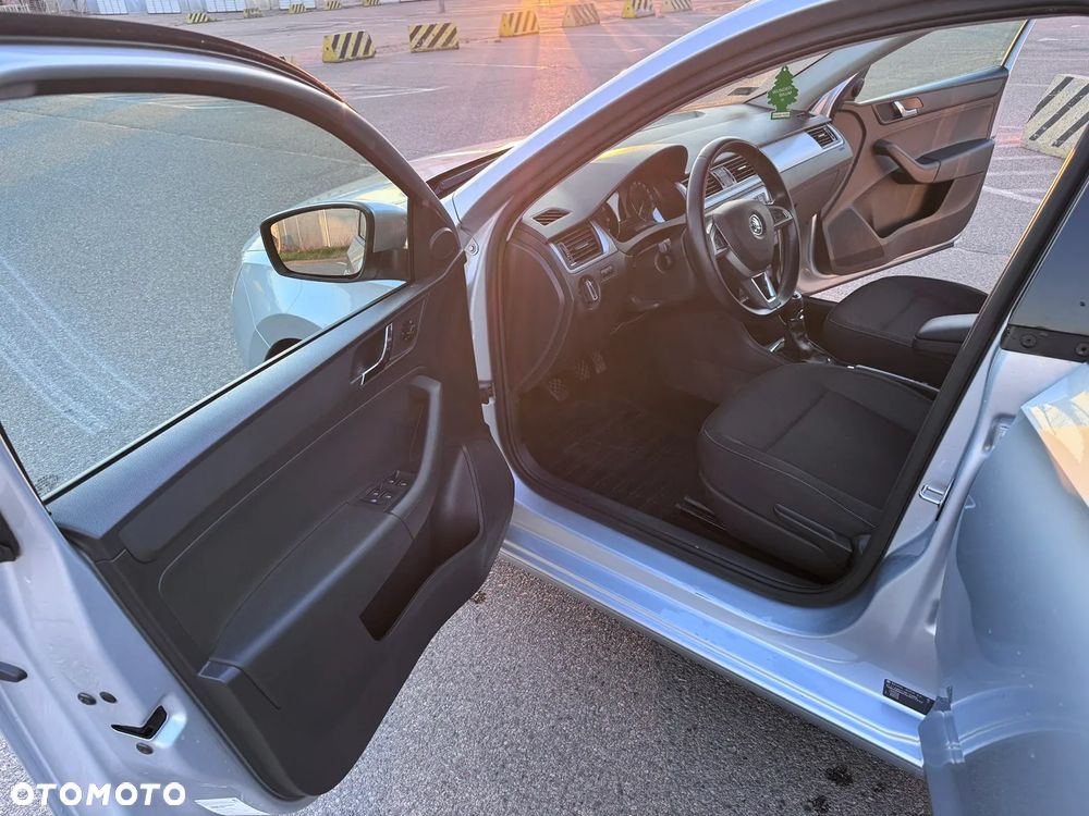 Skoda RAPID - 15