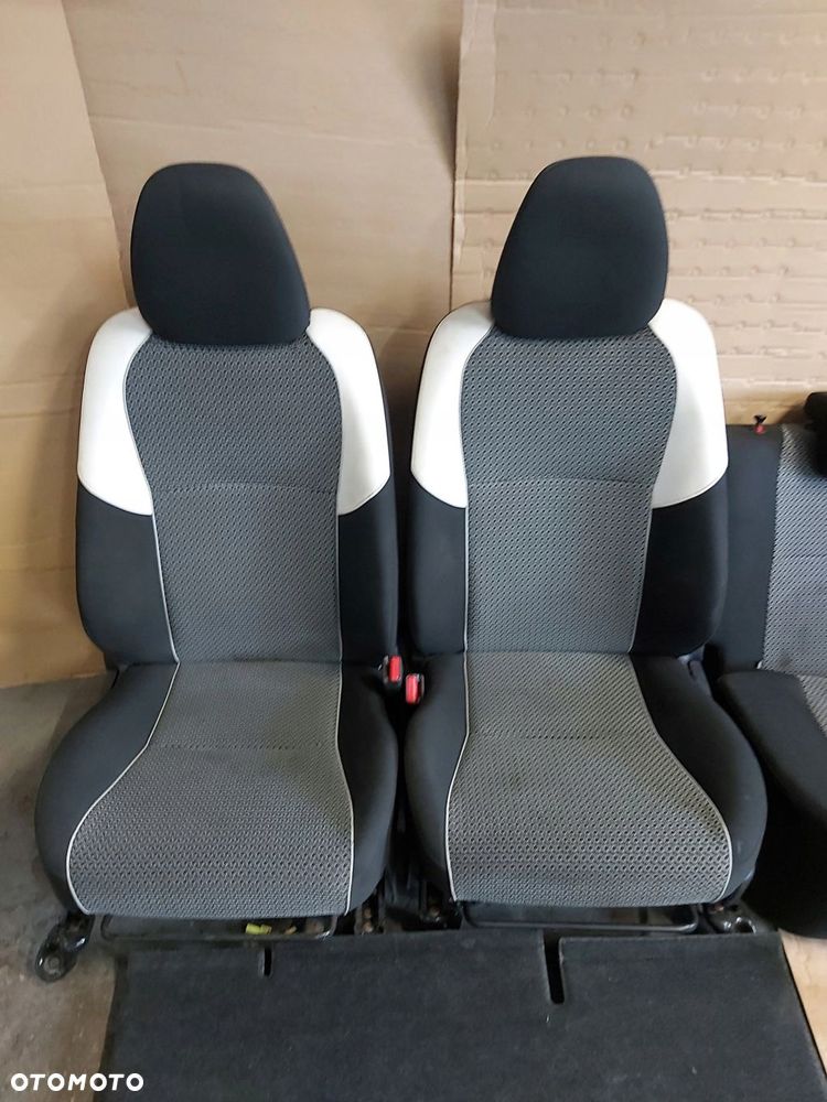 Toyota Yaris III fotele przekładka van 5D kanapa - 2