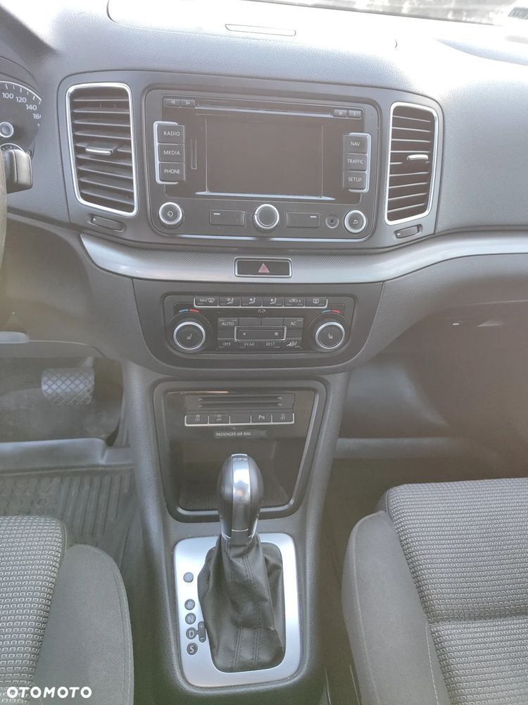 Volkswagen Sharan 2.0 TDI DSG BlueMotion Technology Comfortline - 9