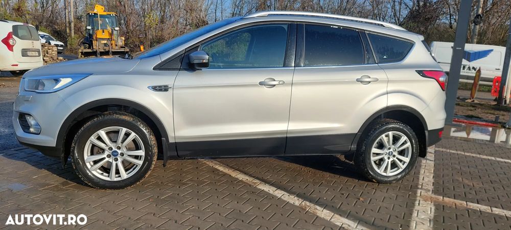 Ford Kuga - 3