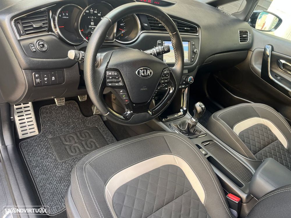 Kia Ceed SW 1.6 CRDi GT Line - 13
