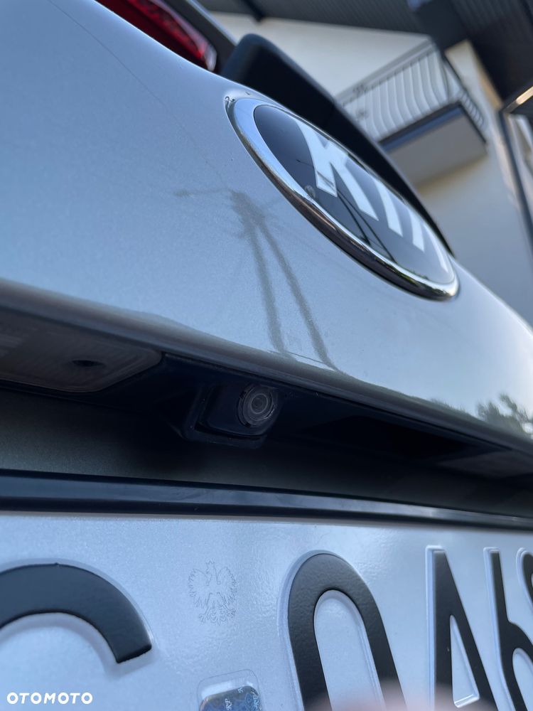 Kia Carens - 30