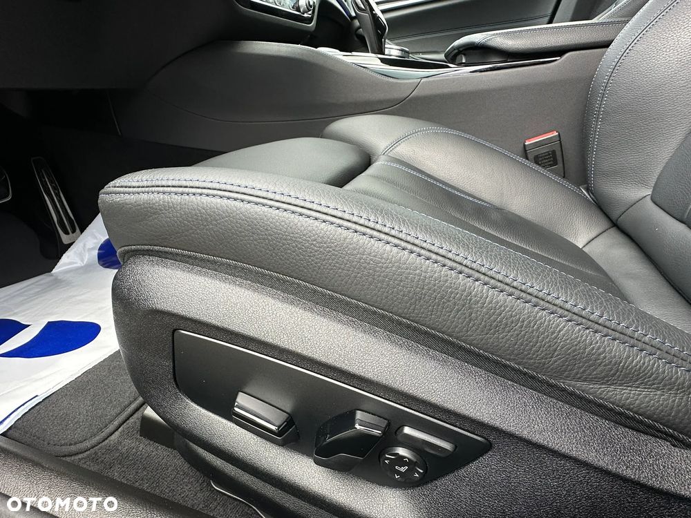 BMW Seria 5 530d xDrive mHEV M Sport sport - 23