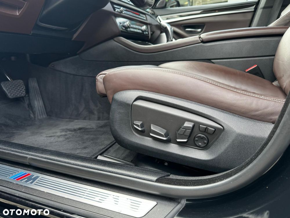 BMW Seria 5 535d xDrive - 14